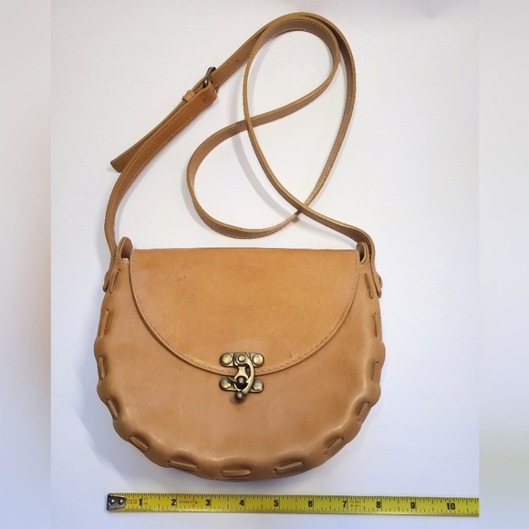 Nine West Handbags - Nine West Leather Canteen Purse